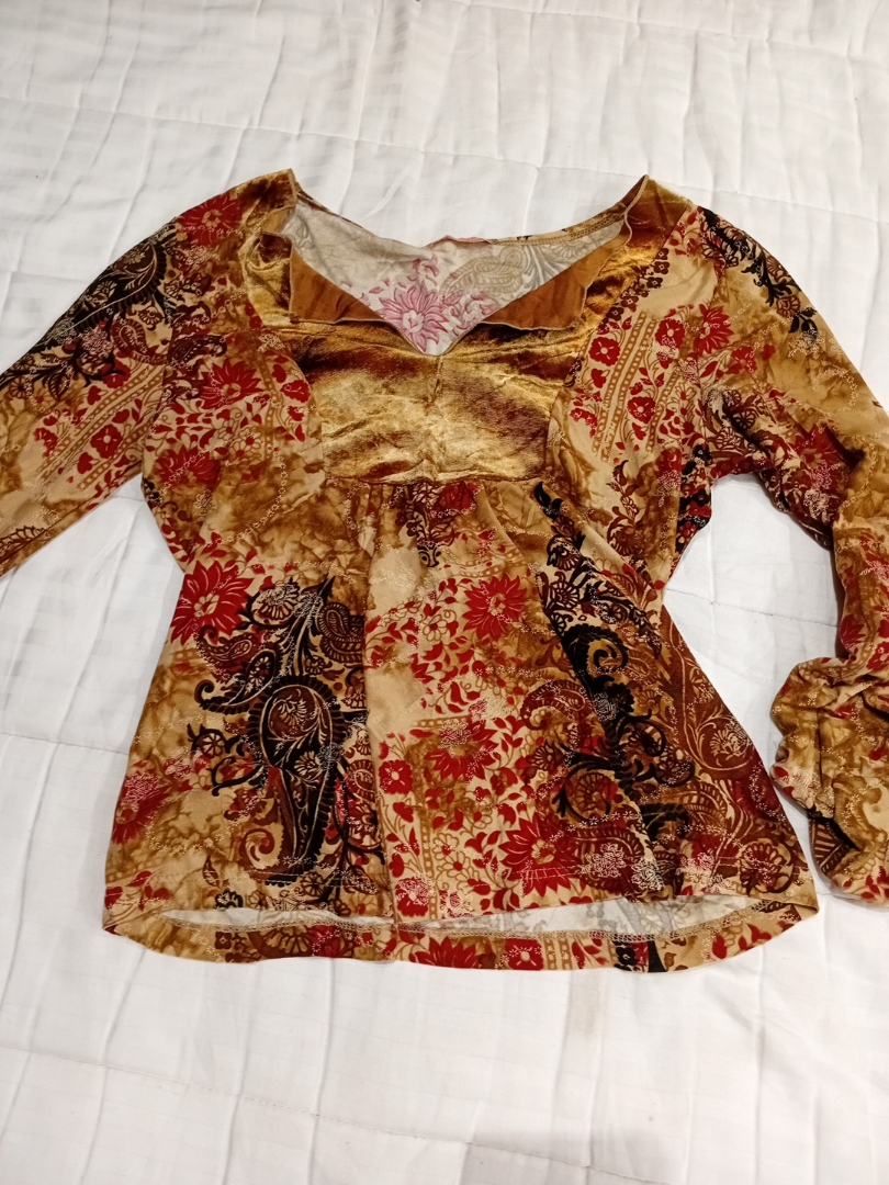 Blusa in velluto con stampa paisley