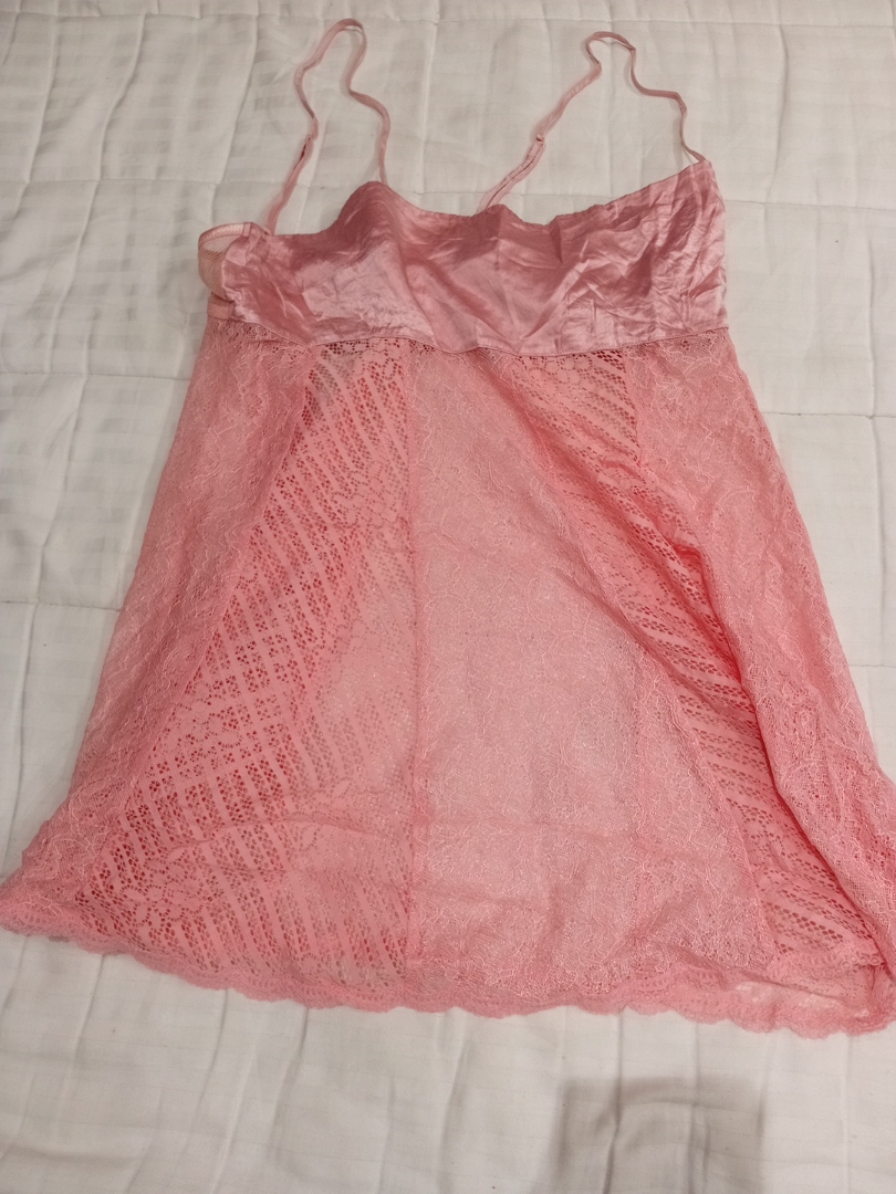 Top in pizzo rosa