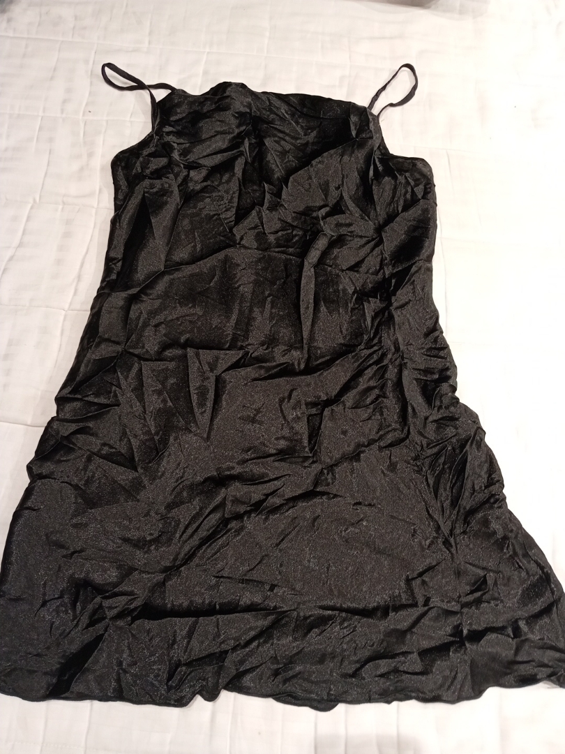 Pacote de Vestidos de Designer Bebe Avidlove APT.9..