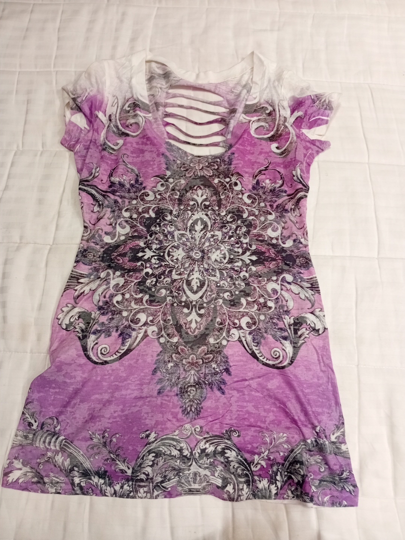 Purple Graphic Print T-shirt with Back Cutouts