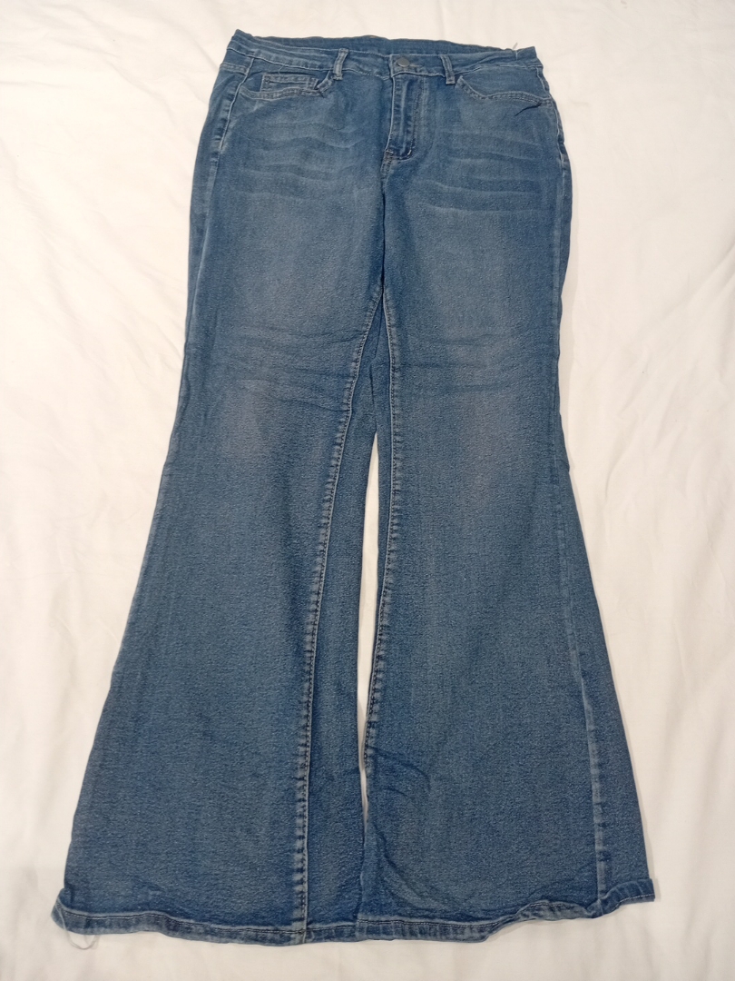 Jeans évasés en denim bleu