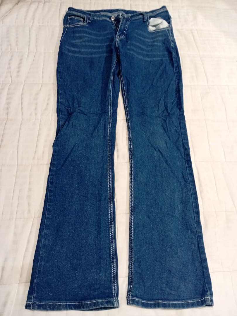 Jeans a zampa d'elefante adornati