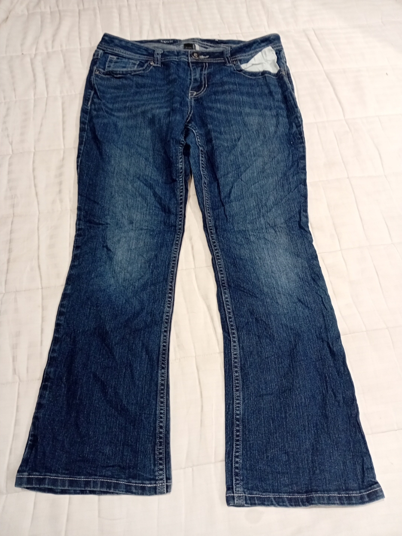 APT. 9 Bootcut Jeans