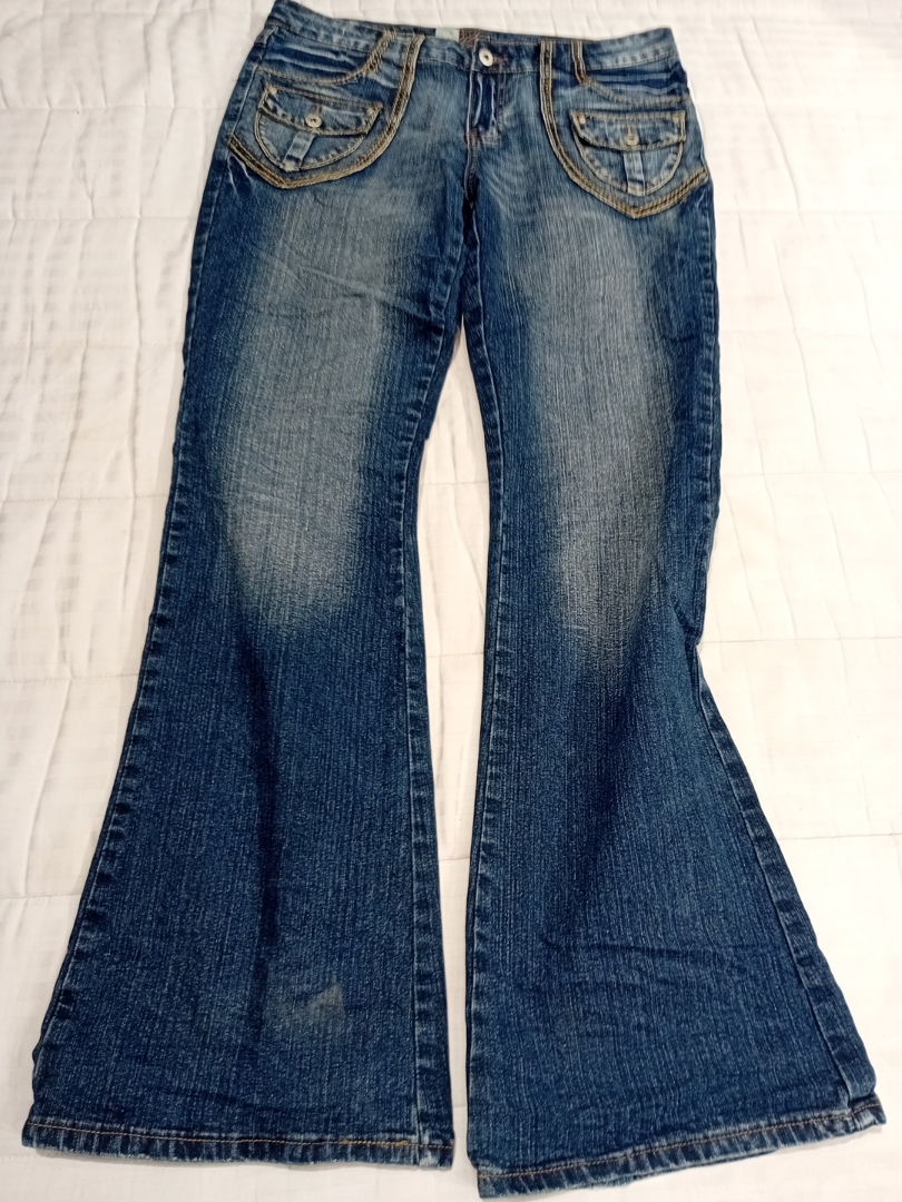 Suko Low Rise Flare Jeans