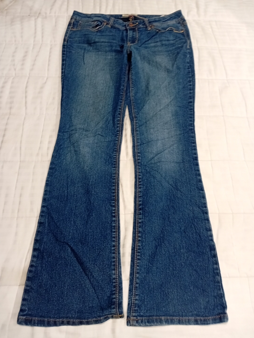 LEI Ashley Lowrise Slim Boot Jeans