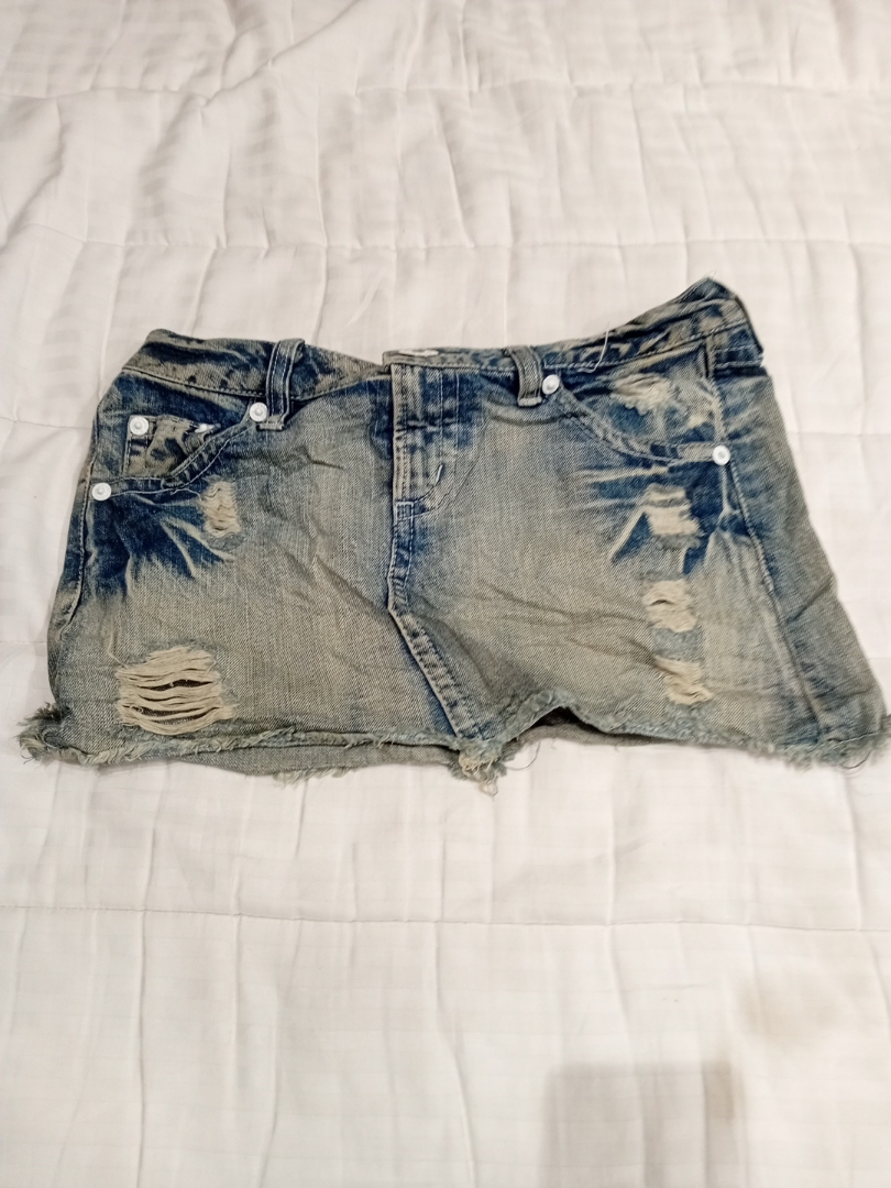 Falda Mini de Denim Desgastado COLZA