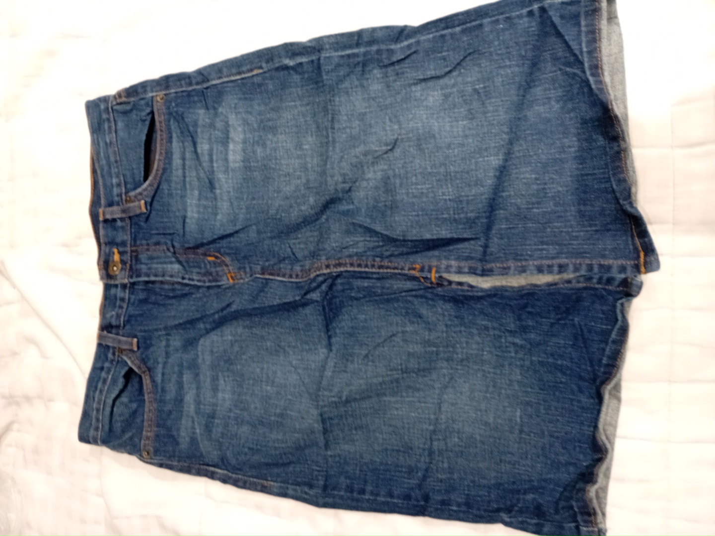 Falda midi de denim Karen Kane