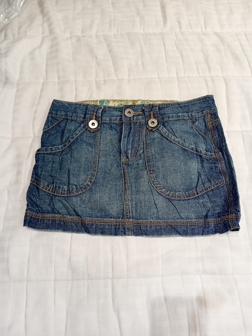 Falda de mezclilla mini Wear it Declare it