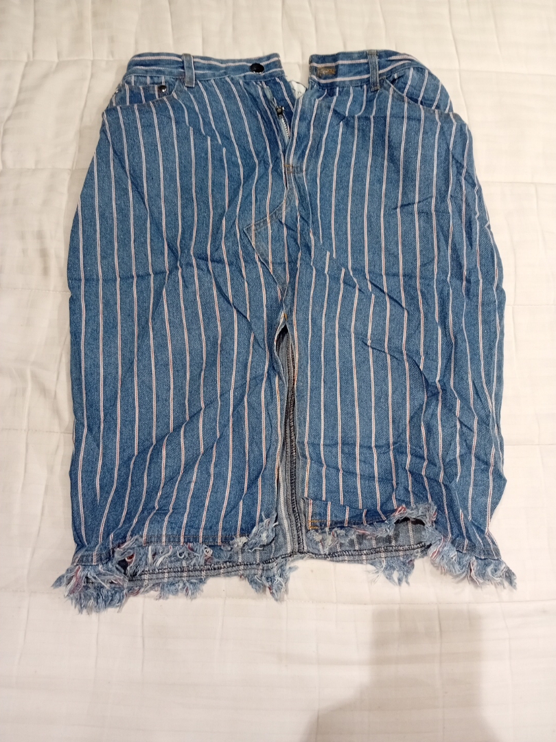 Shorts en denim à rayures bleues