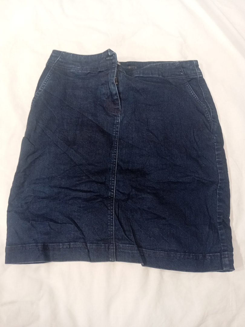 Falda de mezclilla azul oscuro