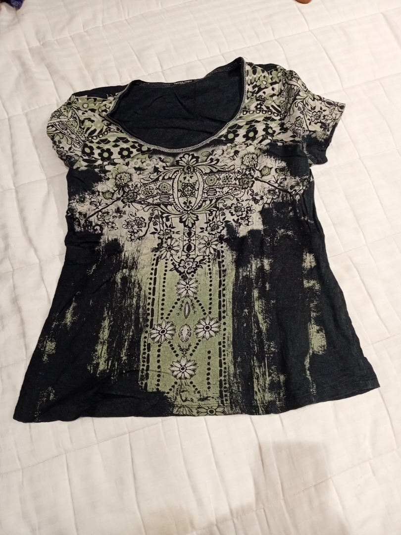 Black and Green Printed Top