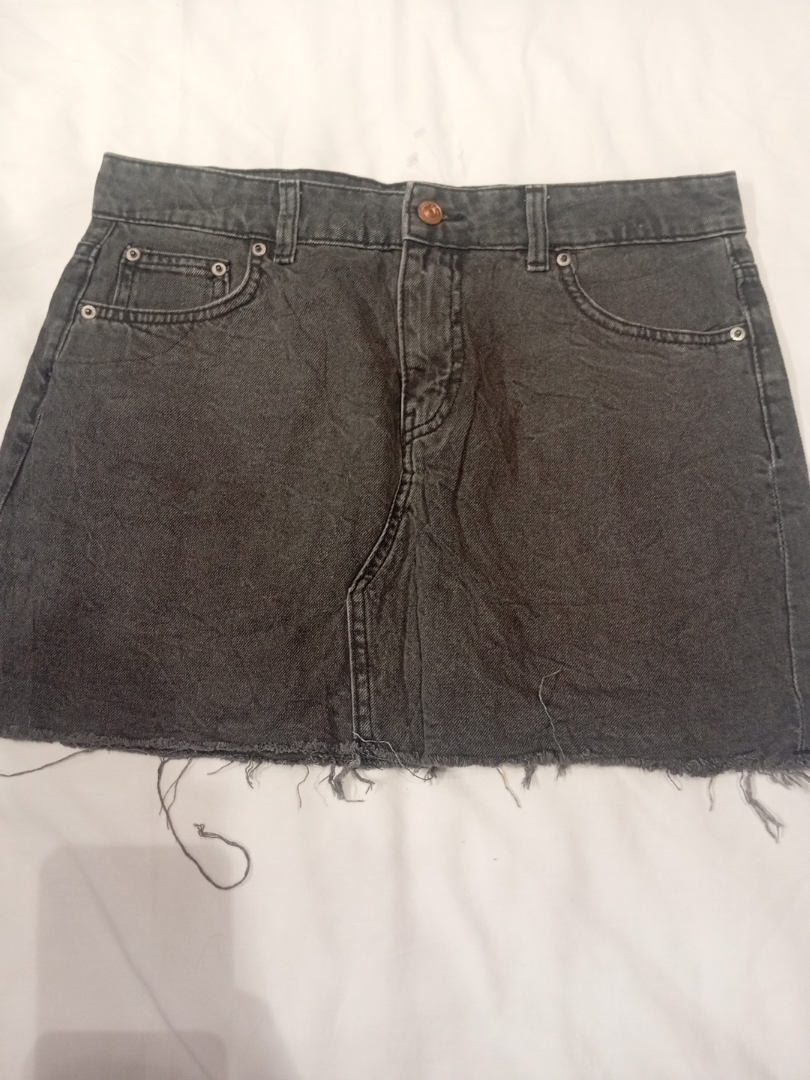 H&M Divided Mini Skirt