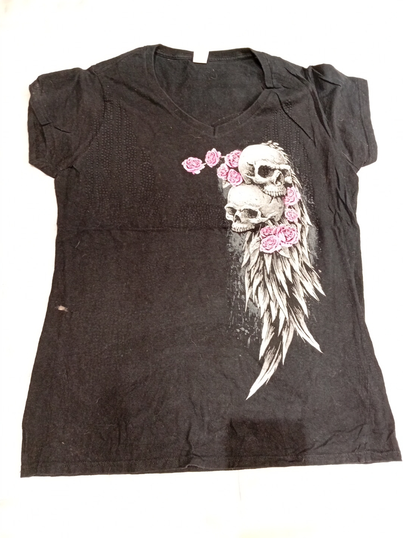 Graphic T-Shirt with Skull Design