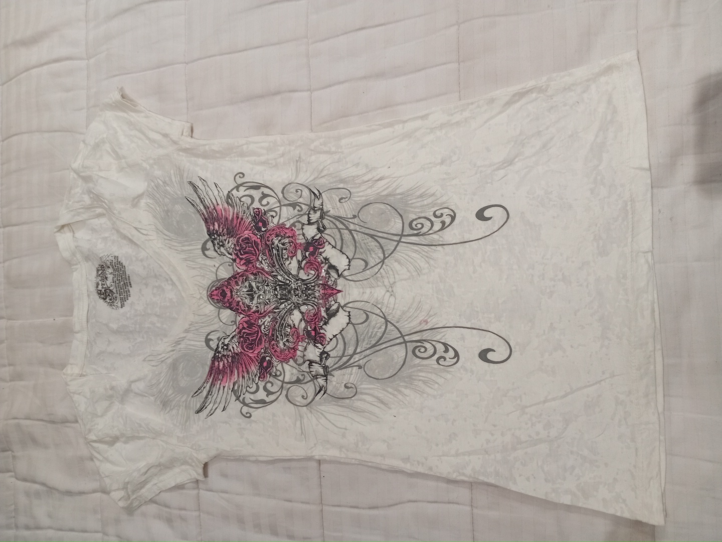 T-Shirt con Design Grafico