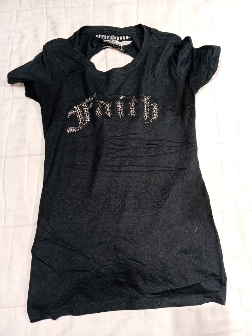 T-Shirt Nera con Dettagli in Strass