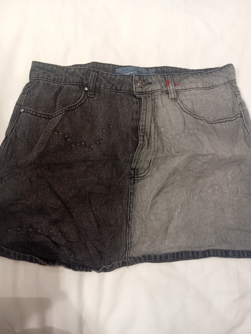 Two-tone denim skirt