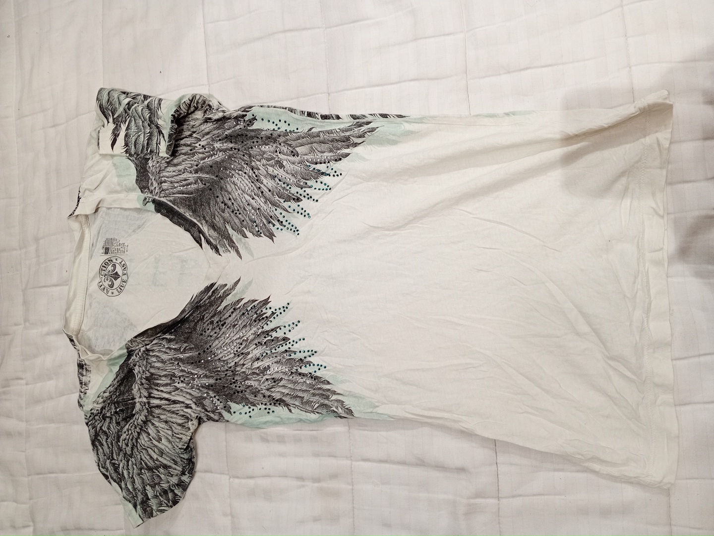 T-Shirt avec design d'ailes d'ange
