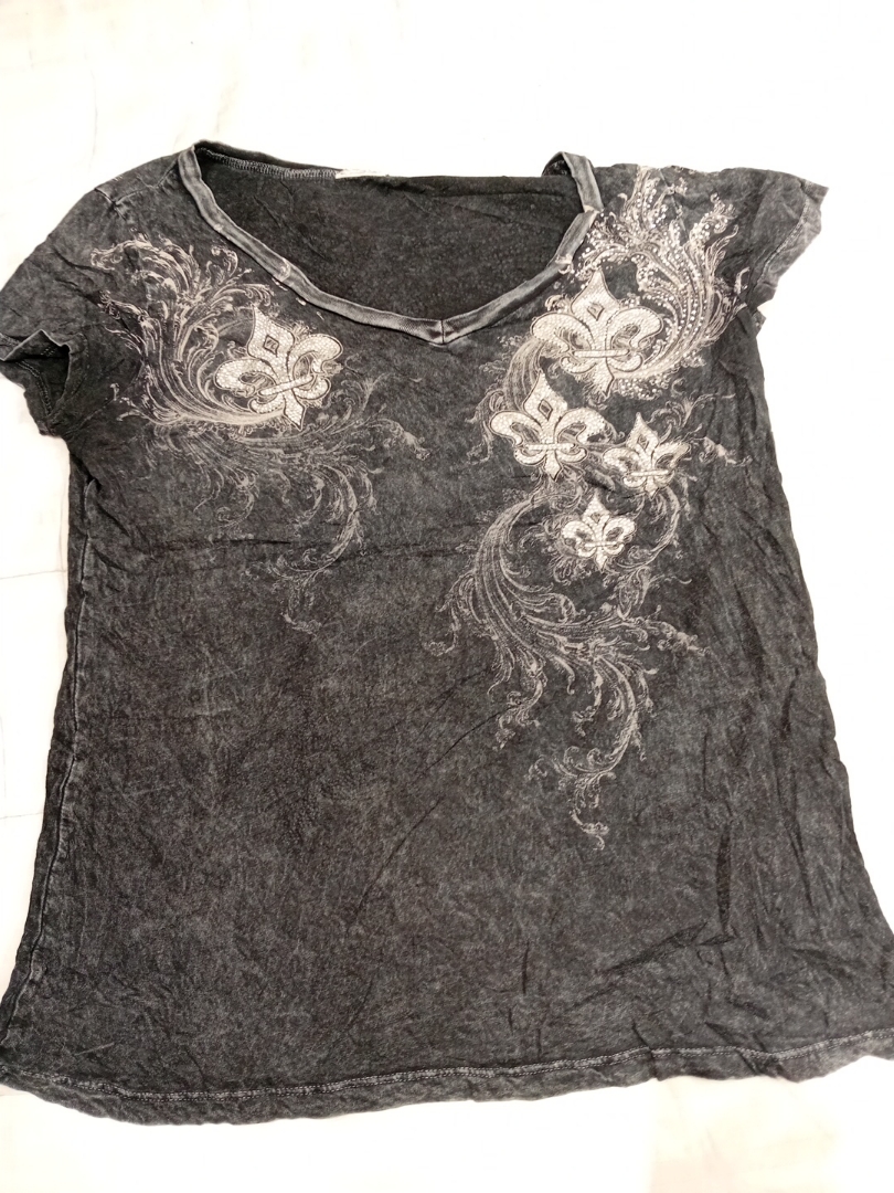 Schwarzes besticktes Oberteil