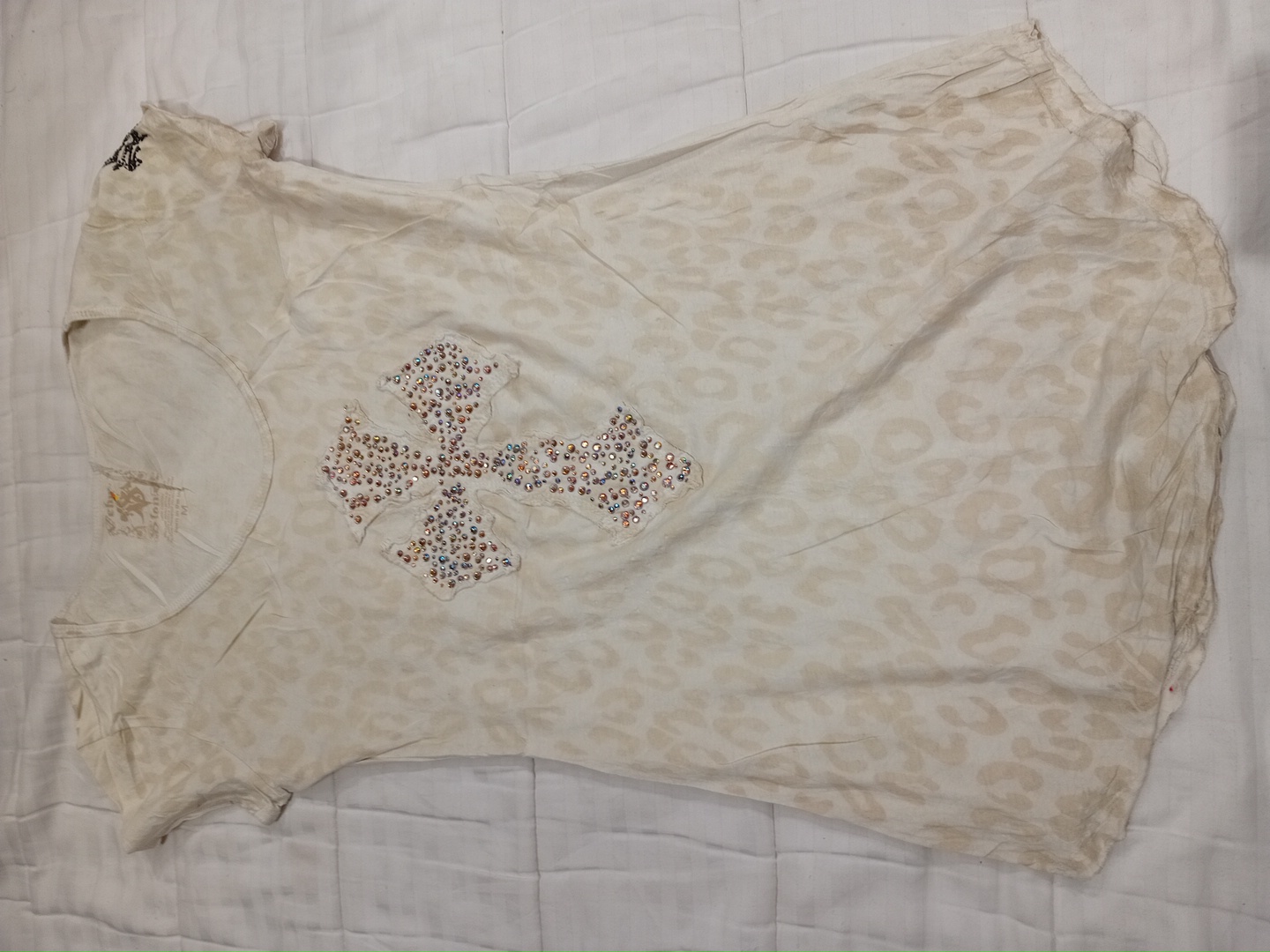 Damen beiges Top mit Kreuzverzierung