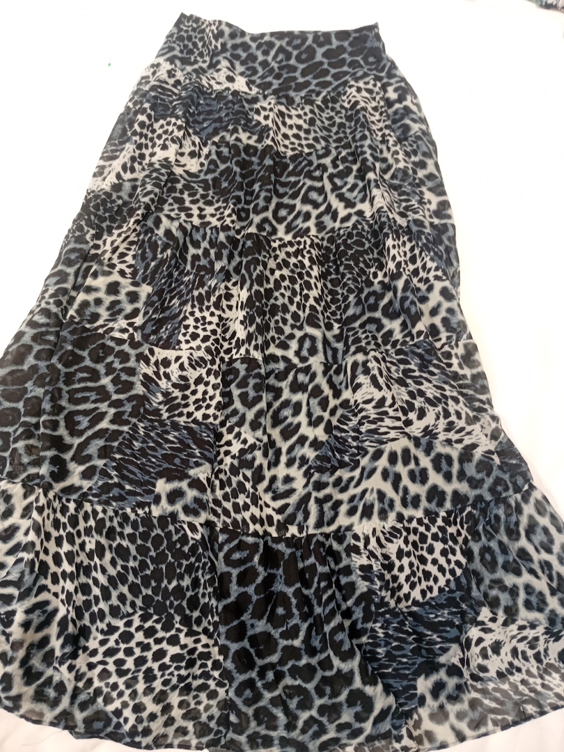 Laundry by Shelli Segal Leopard Print Skirt