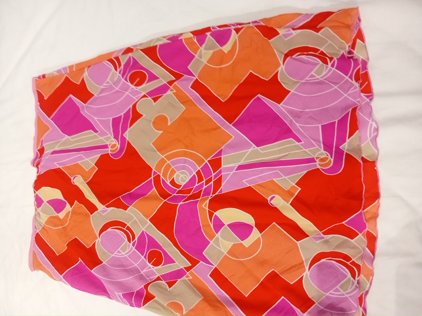 Jupe à motif abstrait