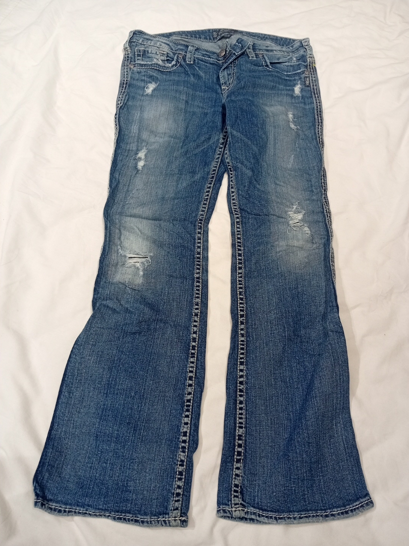 This will be title used by e-commerce on listing p..