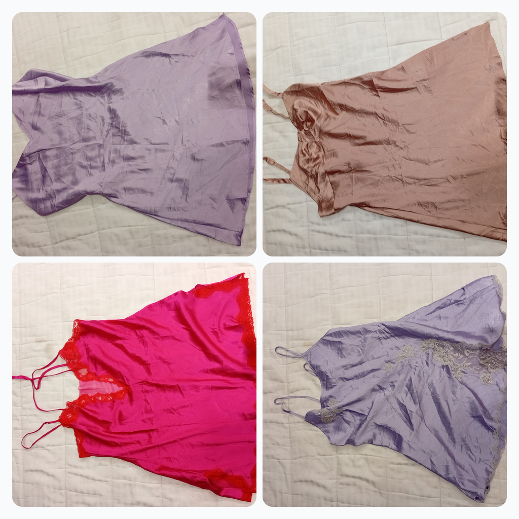 Ensemble de chemisiers en satin et dentelle de 8 p..