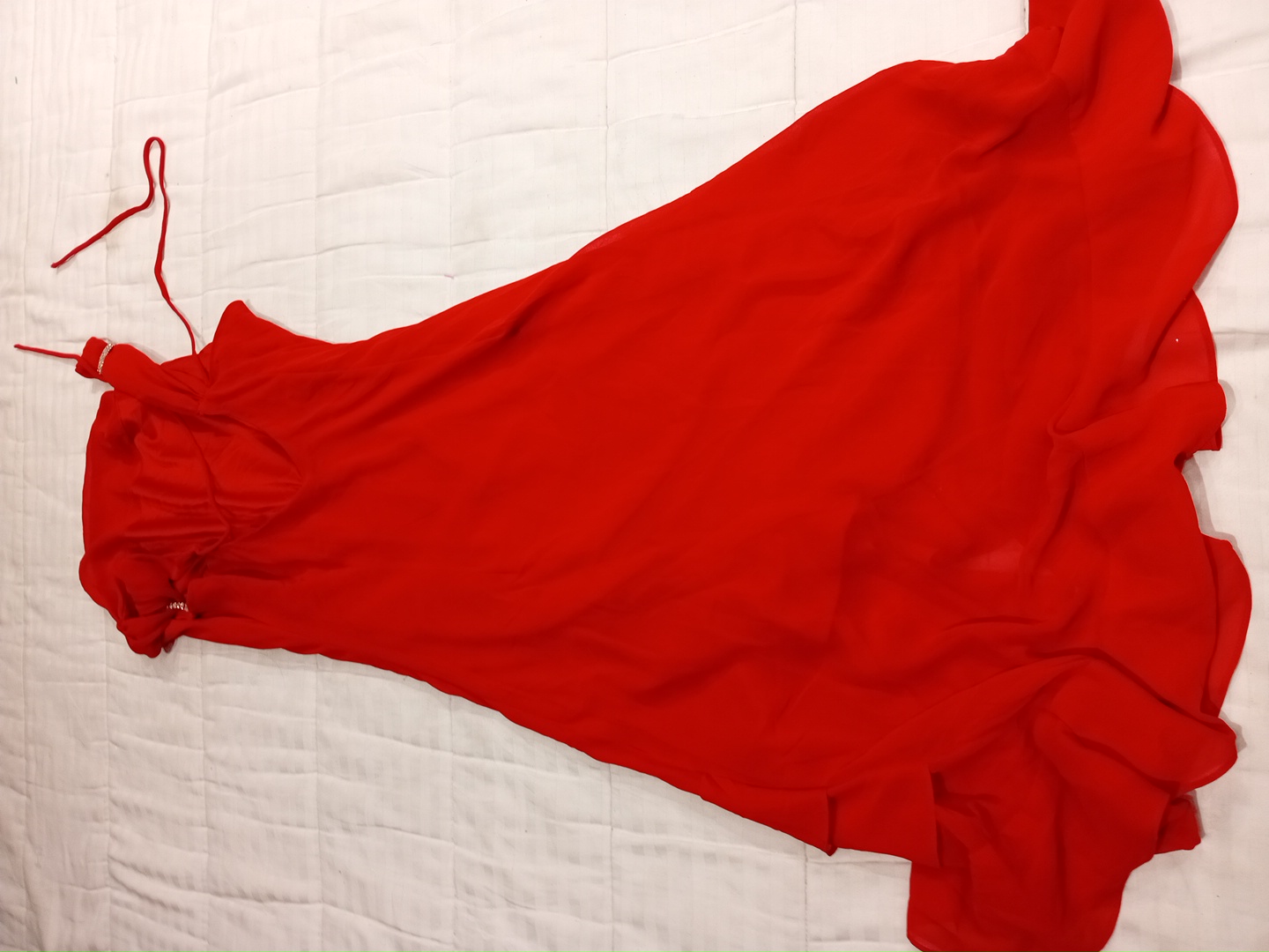 赤いイブニングドレス