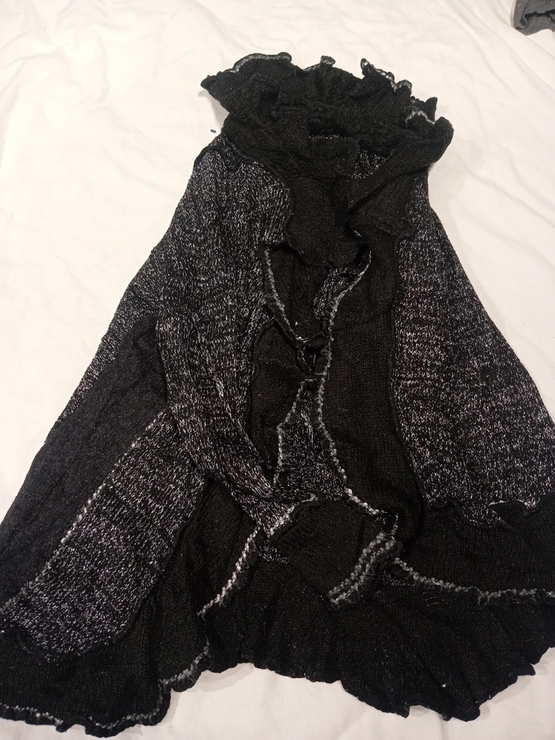 ブラックニットトップ