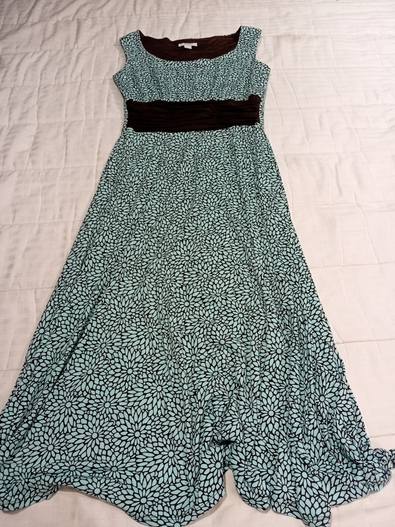 グリーンフローラルマキシドレス