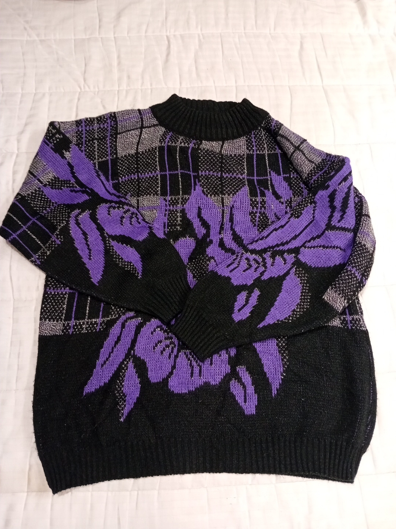 Maglione lavorato a maglia con design floreale