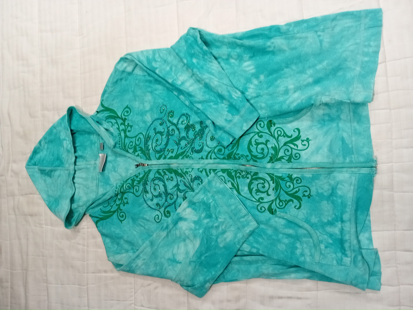 Pack de 20 sweatshirts à capuche Champion & Design..