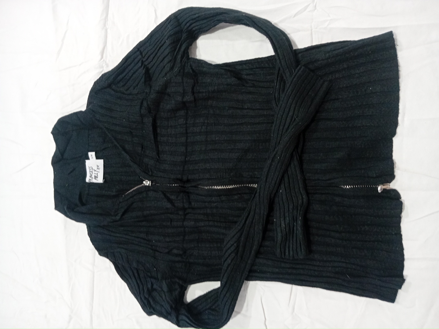 リブ編みジップアップセーター