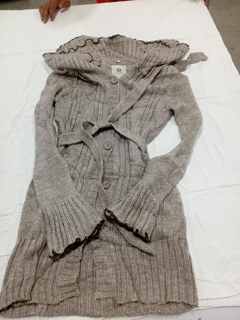 ベルト付きニット長袖トップ