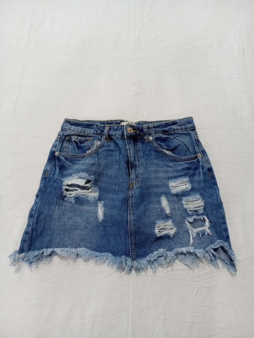 Jupe mini en denim déchiré