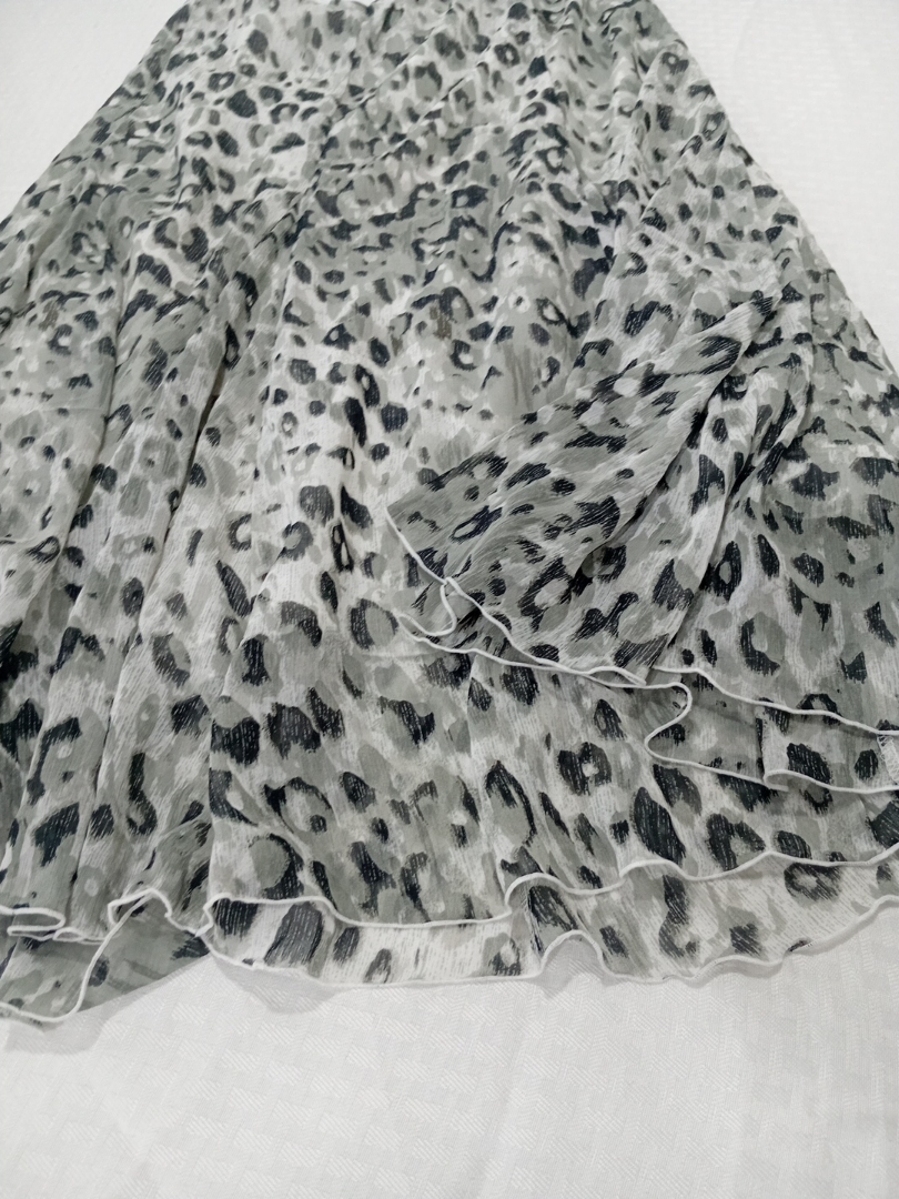 Jupe grise à imprimé léopard pour femmes petites