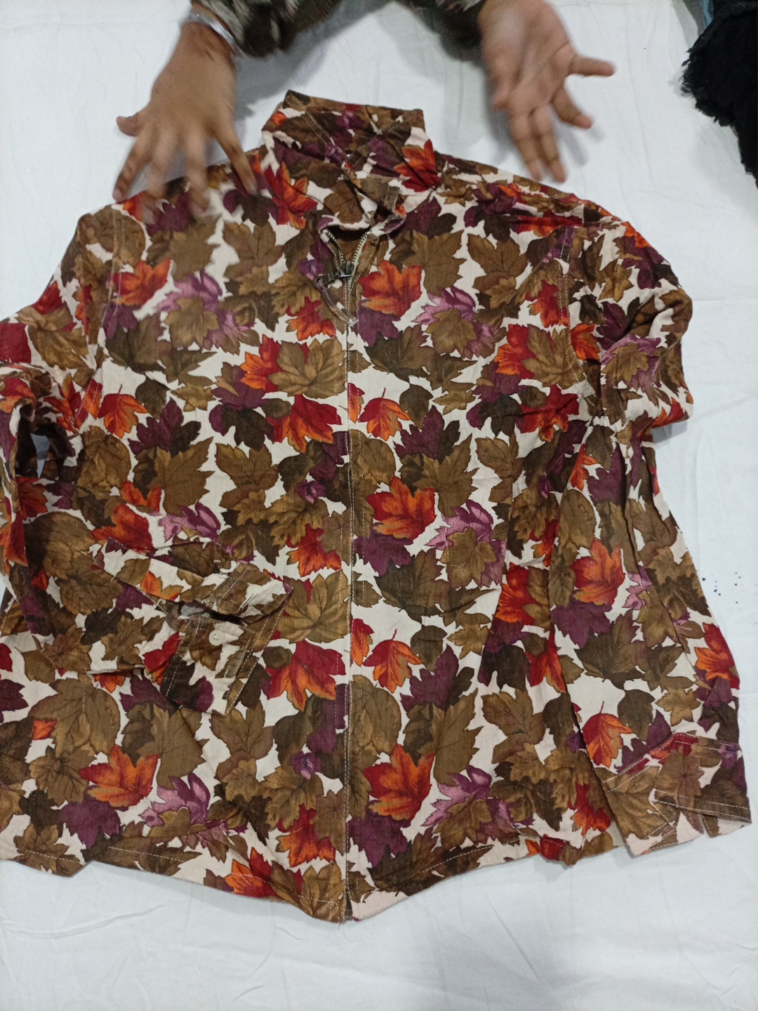 フローラルジップアップジャケット