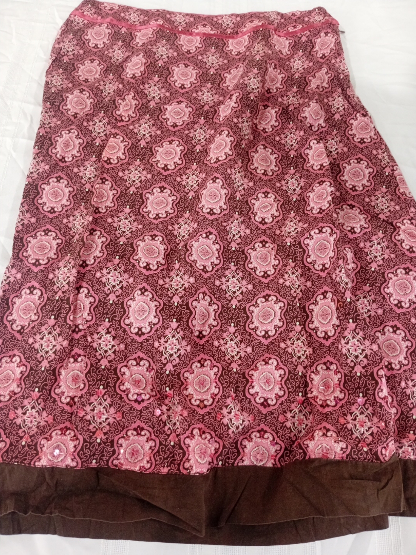 リンダンヒル ピンクペイズリー スカート