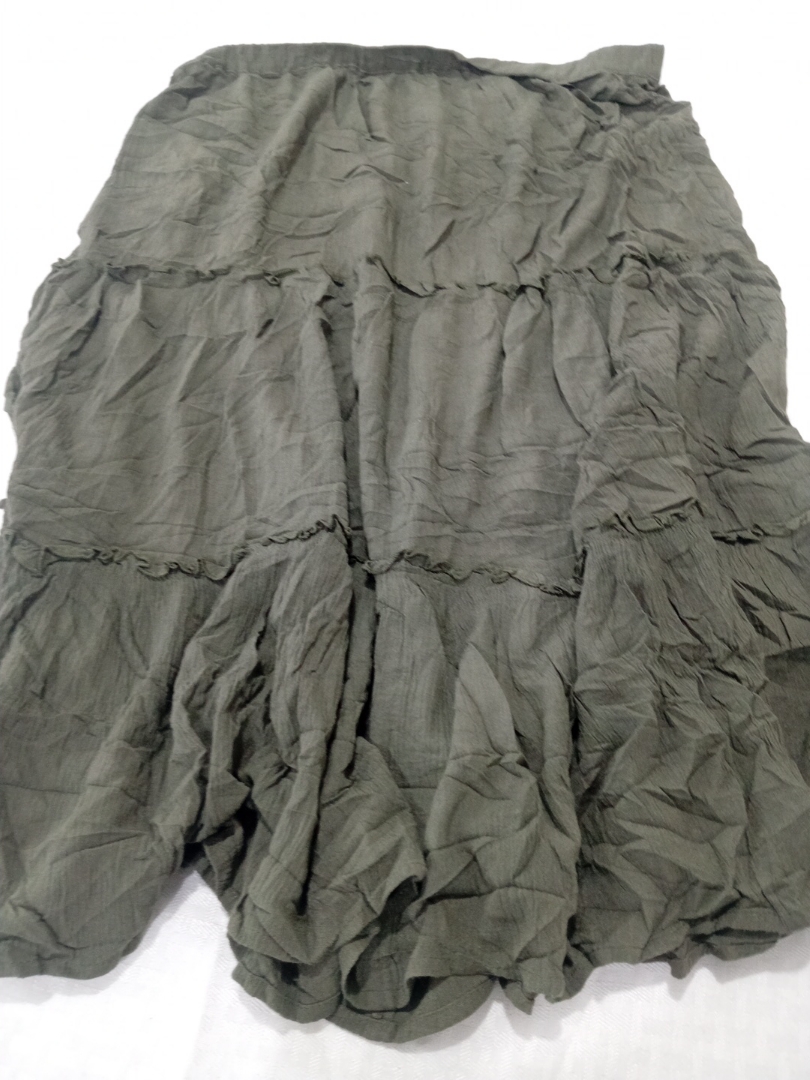 グリーンラッフルスカート