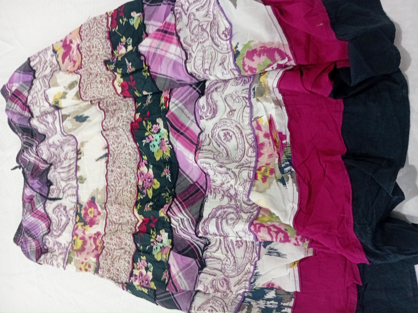 花柄とチェック柄のパッチワークスカート