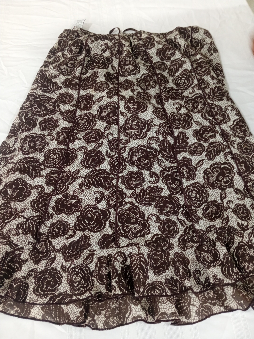 ブラウンレーススカート