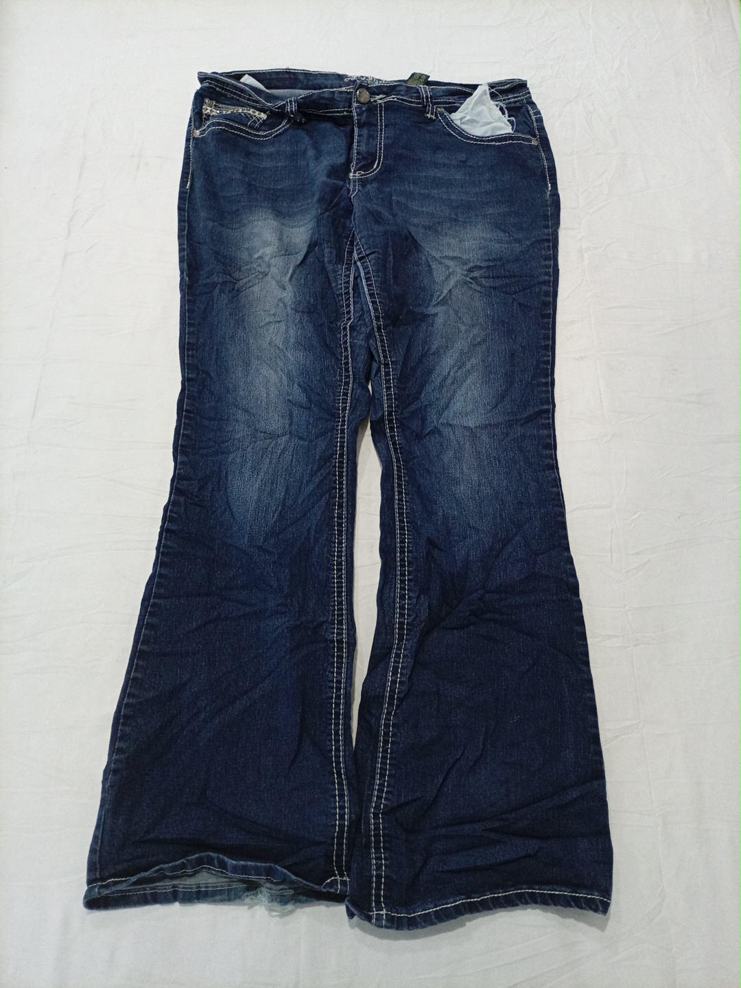 Jean évasé bleu foncé