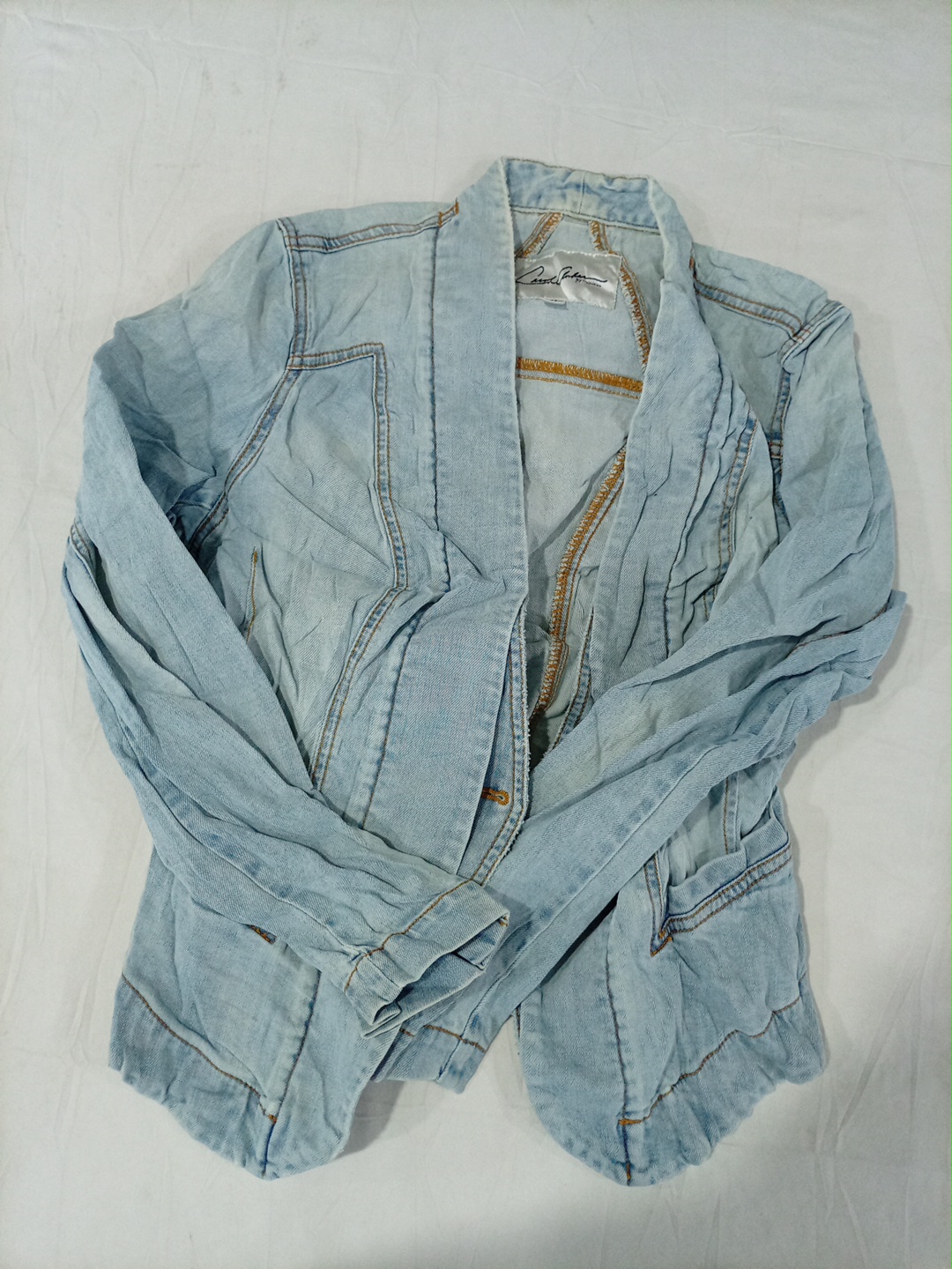 Veste en denim bleu clair