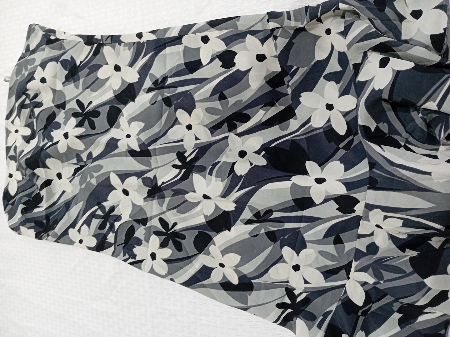 Conjunto de Vestidos Midi Vintage e Florais 8pcs L..