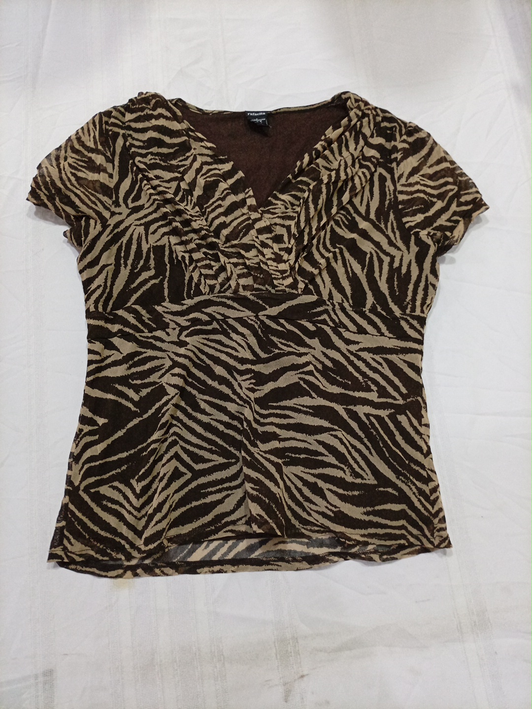 Conjunto de Camisas Botão para Designer Rafaella S..