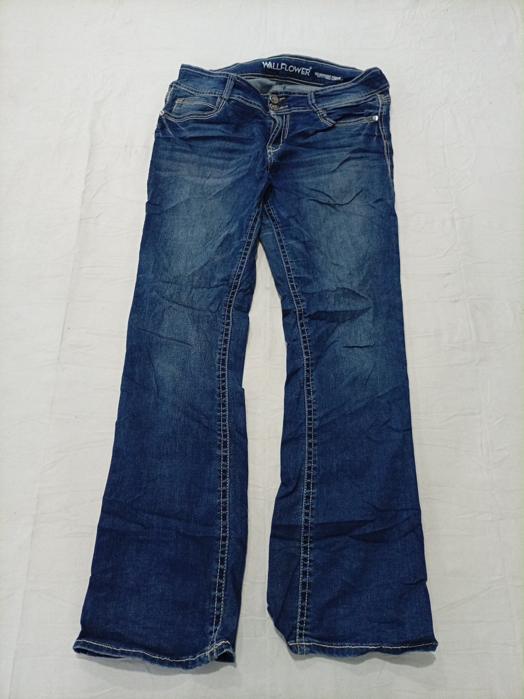 Jean Bootcut en Denim Wallflower en Lavage Bleu Mo..