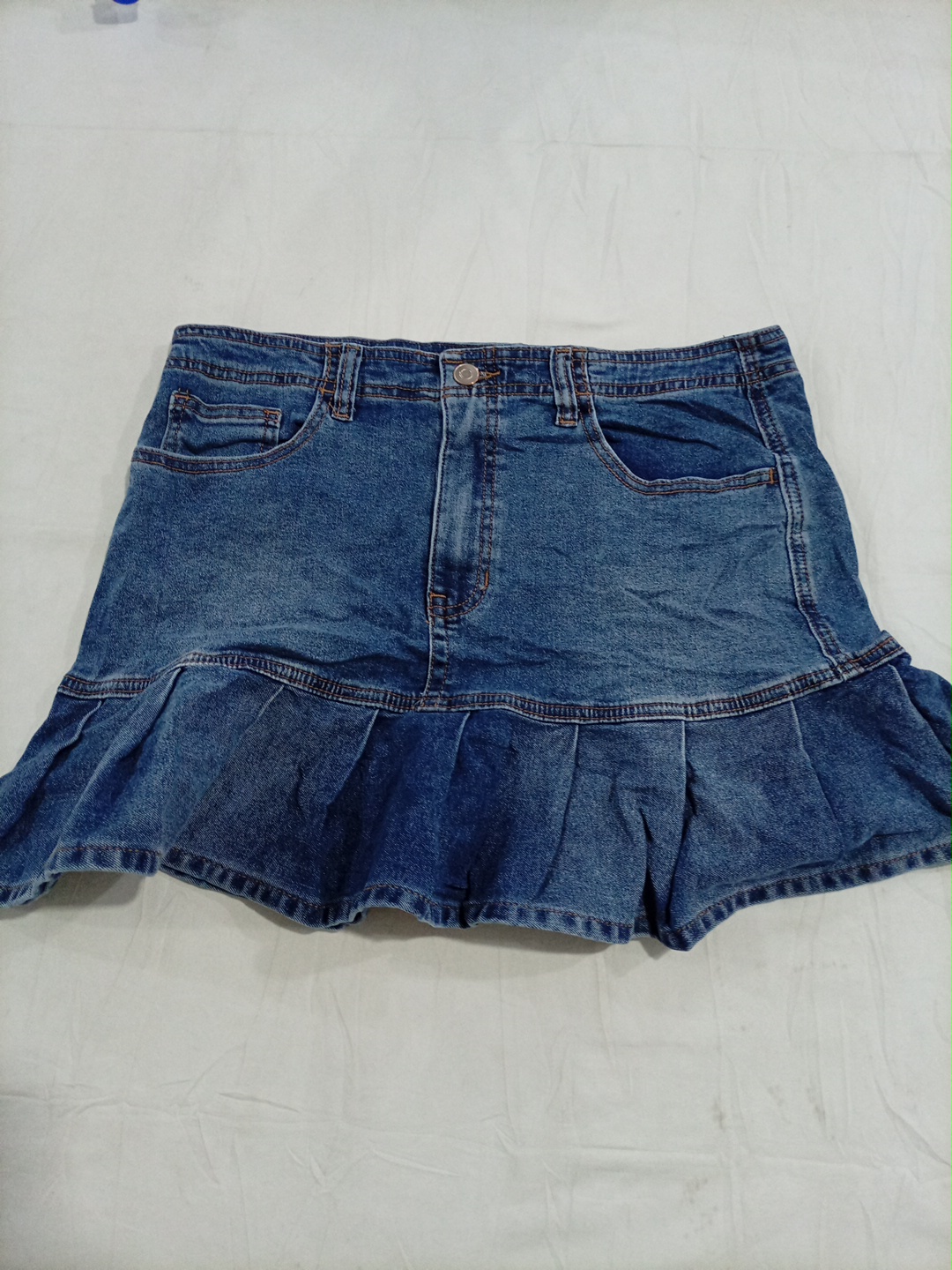 RE/DONE Denim Pleated Mini Skirt in Blue Wash