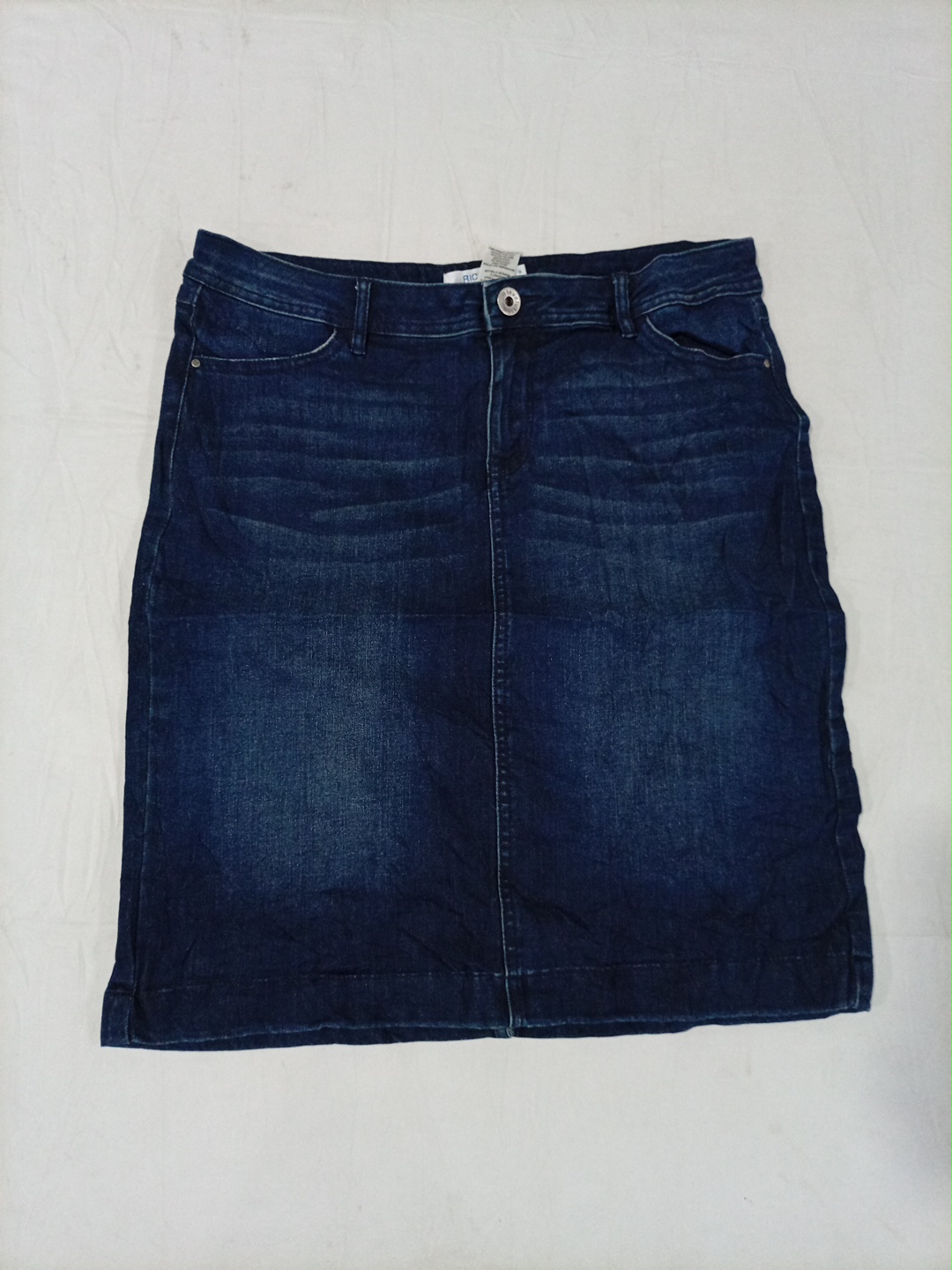 Mini jupe en denim bleu de Ricki, taille 6