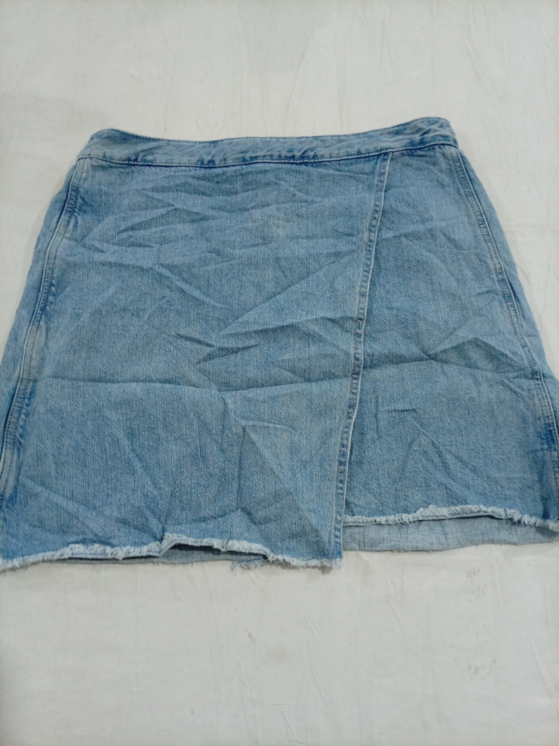 Jupe mini en denim délavé LOFT