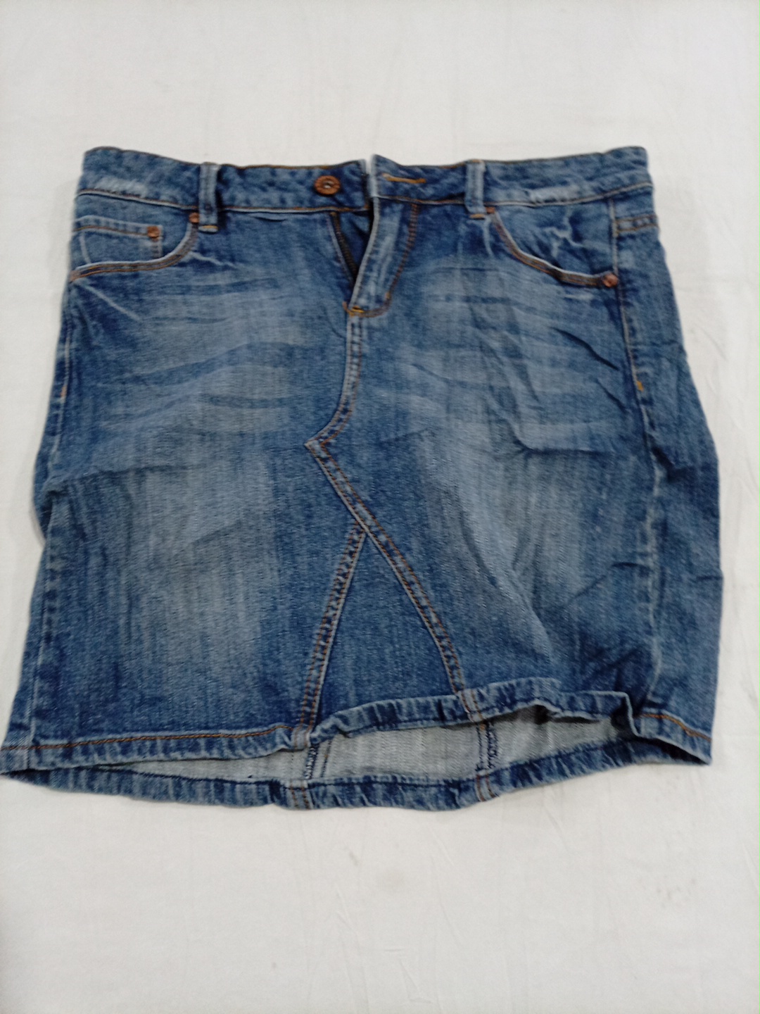 Jupe mini en denim bleu de l'entrepôt